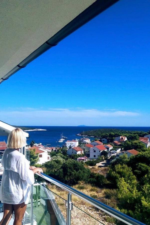 Ellavis Apartment Vis