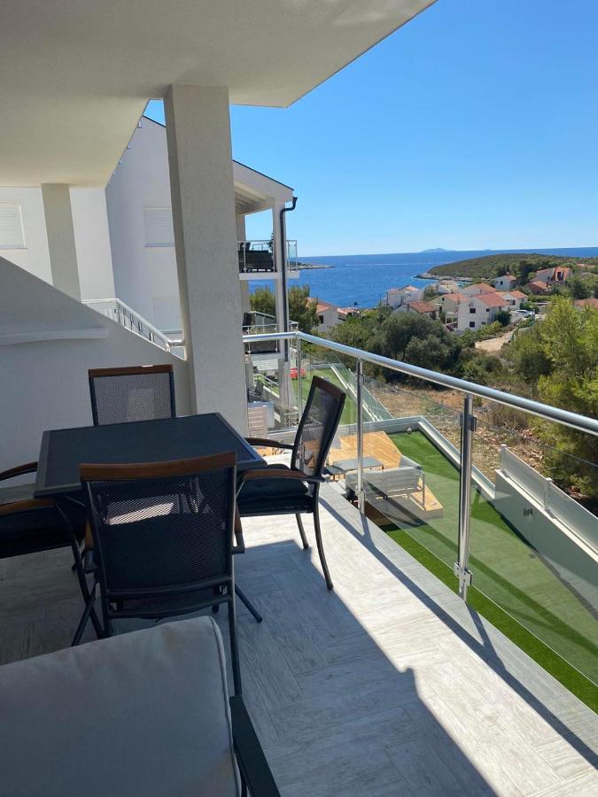 Ellavis Apartment Vis