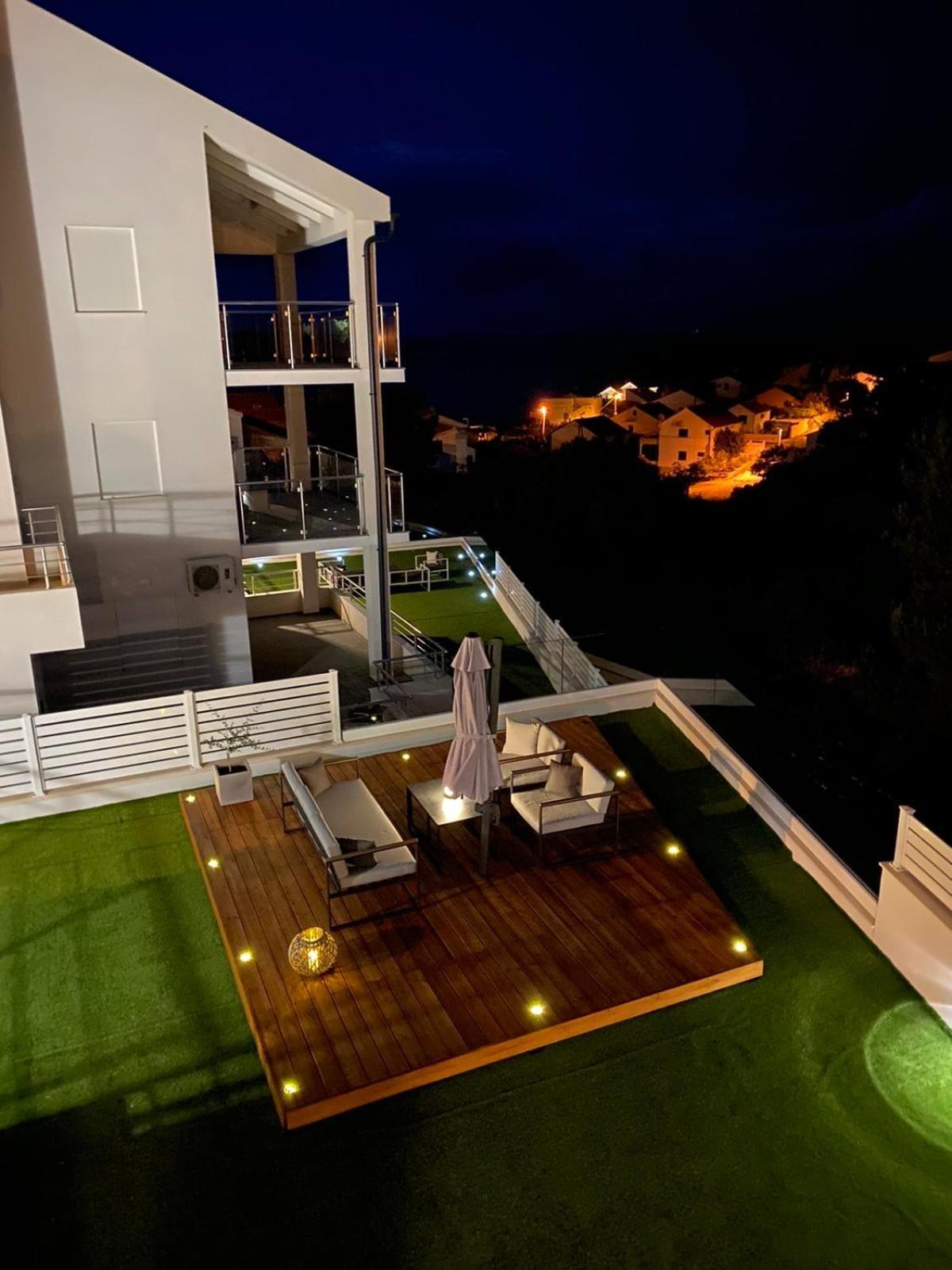Apartment Ellavis Vis