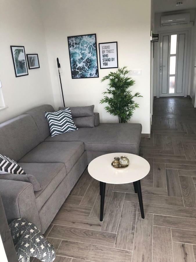 Apartment Ellavis *