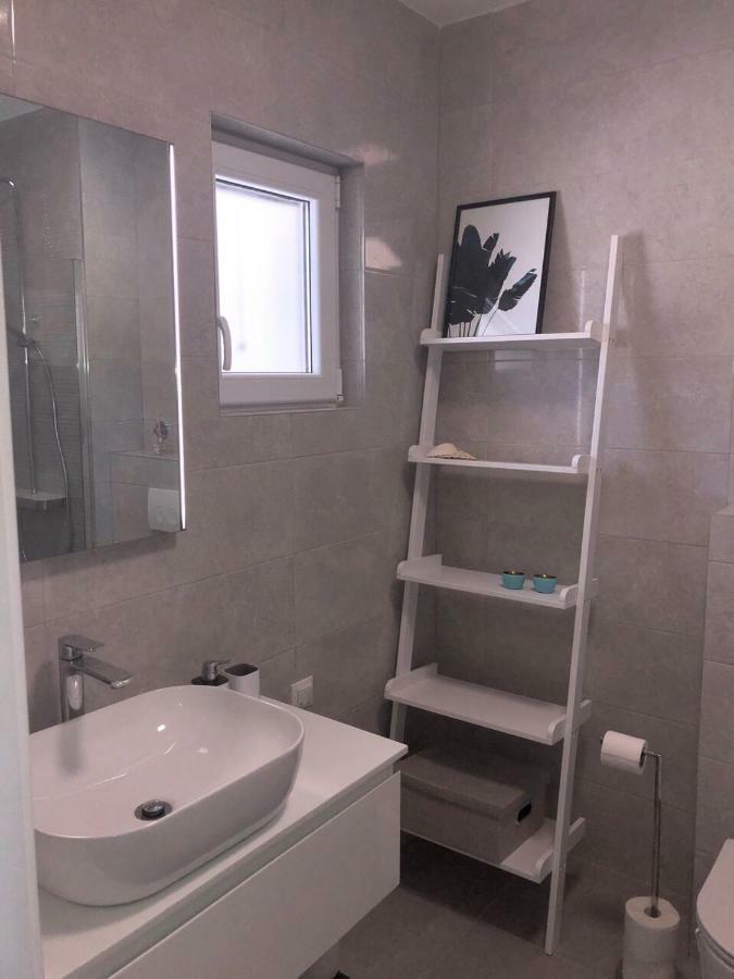 Ellavis Apartment