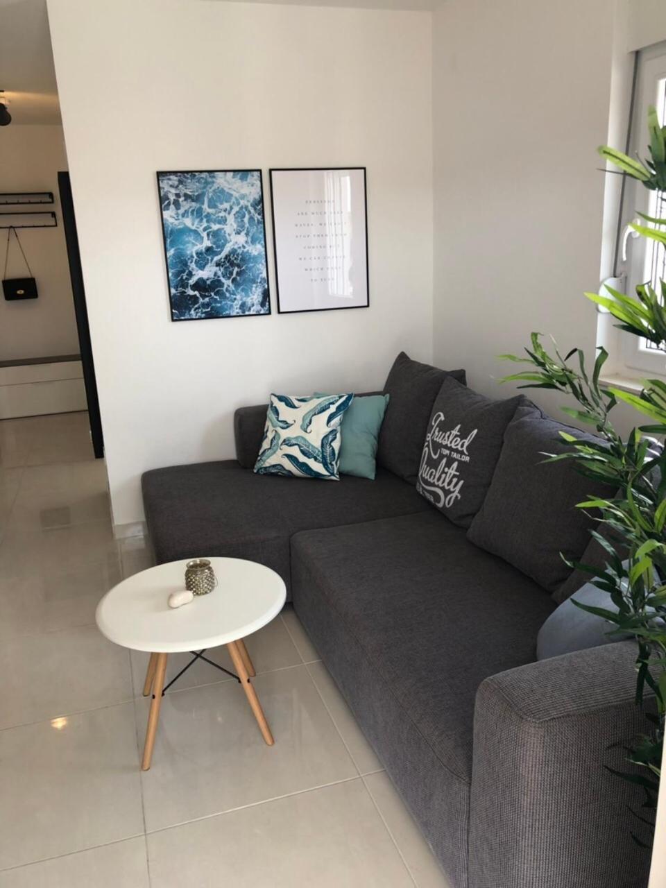 Ellavis Apartment *