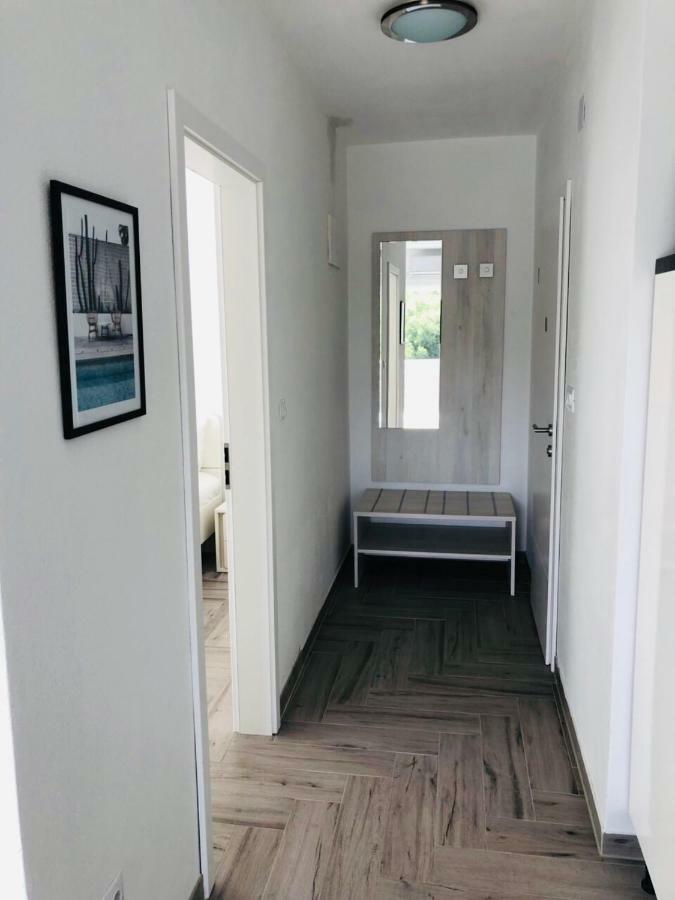 Ellavis Apartment *